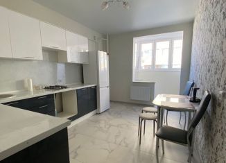 Сдаю в аренду 1-ком. квартиру, 40 м2, Анапа, Крестьянская улица, 27к3, ЖК Лазурный