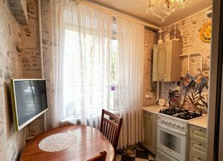 Продается двухкомнатная квартира, 43.2 м2, Москва, улица Плющева, 16, станция Андроновка