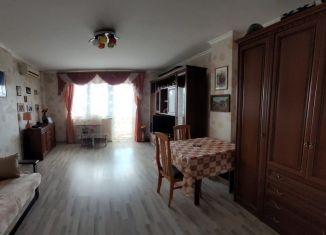Продается 2-комнатная квартира, 71.5 м2, Екатеринбург, улица Юлиуса Фучика, 9, улица Юлиуса Фучика