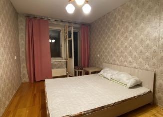 Сдается 2-комнатная квартира, 60 м2, Екатеринбург, улица Маршала Жукова, 10, улица Маршала Жукова