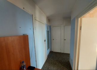 Продается 2-комнатная квартира, 44 м2, Апатиты, улица Гайдара, 10