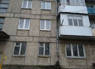 Продам трехкомнатную квартиру, 62 м2, поселок Долгоруково, посёлок Долгоруково, 186