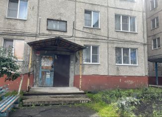 Продаю 4-комнатную квартиру, 74 м2, Топки, улица Луначарского, 2