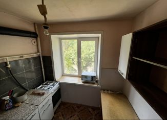 Трехкомнатная квартира в аренду, 55 м2, Выкса, улица Островского, 18