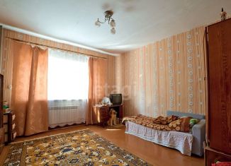 Продается 4-комнатная квартира, 72.7 м2, село Дзержинское, Фабричная улица, 3