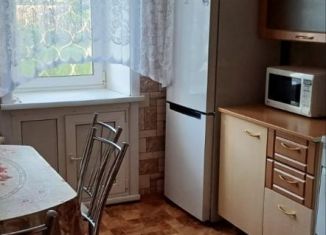 Сдаю в аренду 2-ком. квартиру, 48 м2, Усть-Кут, улица Нефтяников, 23