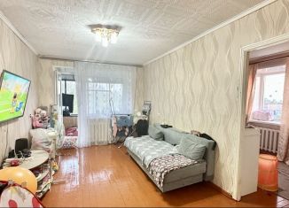 Продается двухкомнатная квартира, 43 м2, Менделеевск, улица Бурмистрова, 9