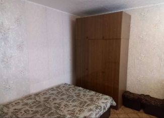 Продается 1-ком. квартира, 30 м2, Уварово, 1-й микрорайон, 4