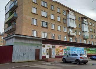 Продается 4-комнатная квартира, 61 м2, посёлок городского типа Водный, улица Гагарина, 9