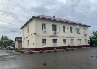 Продам трехкомнатную квартиру, 37.5 м2, Грязи, улица Красная Площадь, 1А