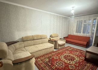 Сдается 3-комнатная квартира, 60 м2, Кизляр, Махачкалинская улица, 8