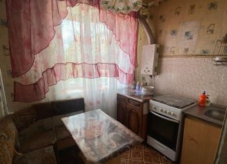 Продам 4-ком. квартиру, 62 м2, Котово, Коммунистическая улица, 82