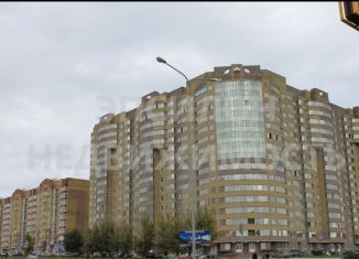 Продаю 1-ком. квартиру, 50 м2, Курск, проспект Вячеслава Клыкова, 92