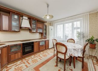 Продажа трехкомнатной квартиры, 93 м2, Тюменская область, Широтная улица, 132