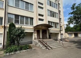 Продаю помещение свободного назначения, 107.5 м2, Ессентуки, улица Комарова, 93