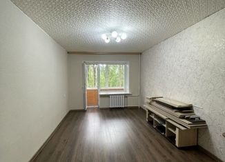 Продается 3-ком. квартира, 59 м2, Коми, Молодёжная улица, 3