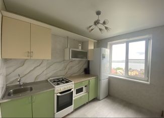 Продажа 3-ком. квартиры, 65 м2, Магнитогорск, улица Коробова, 2