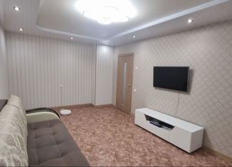 Сдача в аренду 1-ком. квартиры, 40 м2, Нижнекамск, улица Фикрята Табеева