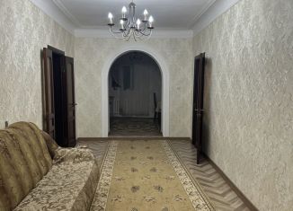 Сдается 4-комнатная квартира, 110 м2, Дагестан, Цовкринская улица, 17