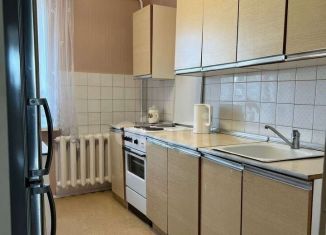 Продажа трехкомнатной квартиры, 60 м2, посёлок городского типа Боровский, улица Пушкина, 2