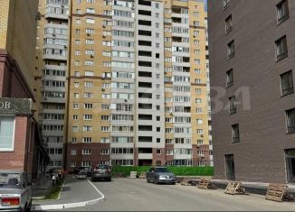 Продаю 1-ком. квартиру, 37.2 м2, Тюмень, улица Революции, 228к1