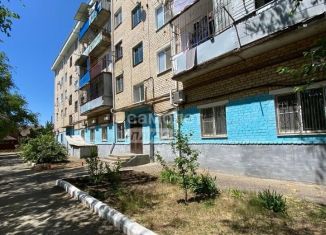 Продается четырехкомнатная квартира, 61.7 м2, Калмыкия, улица Г. Молоканова, 49