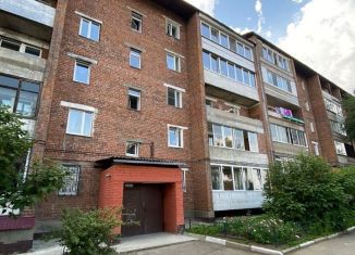 Продам 1-ком. квартиру, 35 м2, Иркутск, улица Розы Люксембург, 146