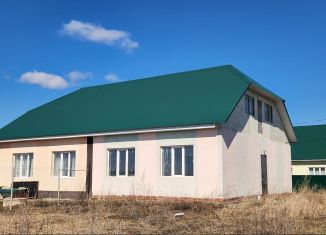 Продается четырехкомнатная квартира, 105 м2, село Старые Камышлы, Ягодный переулок, 3