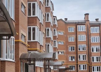 Продаю 2-комнатную квартиру, 60 м2, Владикавказ, улица Хадарцева, 39к1