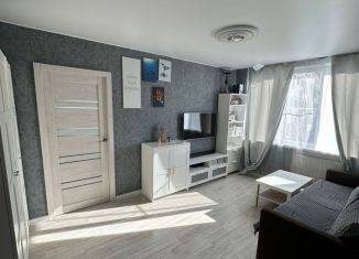 Продам трехкомнатную квартиру, 60 м2, Колпино, улица Металлургов, 9