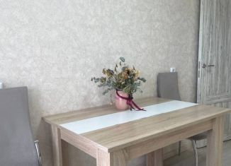 Сдаю в аренду 1-комнатную квартиру, 36 м2, Череповец, улица Леднева, 9