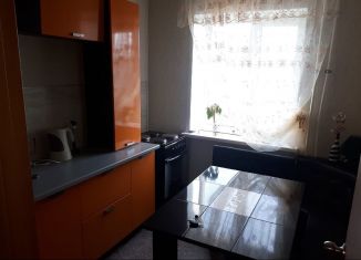 Сдам в аренду 2-ком. квартиру, 40 м2, Вологда, Инженерная улица, 22А, микрорайон Прилуки