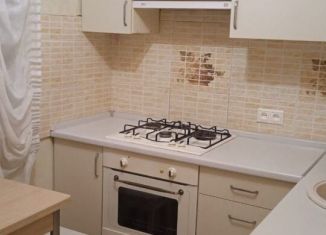 Сдача в аренду двухкомнатной квартиры, 55 м2, Дмитров, микрорайон ДЗФС, 7