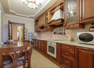 Продается трехкомнатная квартира, 110 м2, Ростов-на-Дону, улица Жмайлова, 4/9