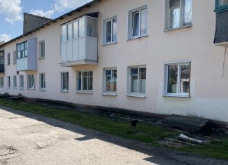 Сдаю в аренду 2-ком. квартиру, 39 м2, Валуйки, улица Герцена, 3