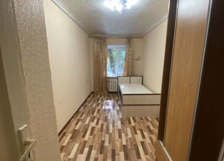 Сдаю в аренду 3-ком. квартиру, 55 м2, Ахтубинск, улица Жуковского, 2