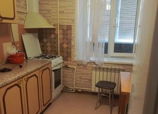 Сдаю 2-ком. квартиру, 52 м2, Переславль-Залесский, Октябрьская улица, 12