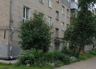 Продам 4-комнатную квартиру, 60.6 м2, Полевской, Коммунистическая улица, 27