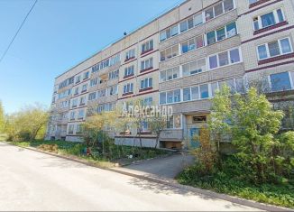 Продам трехкомнатную квартиру, 67 м2, городской посёлок Советский, Спортивная улица, 2