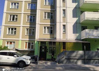 Сдается 2-комнатная квартира, 58 м2, Москва, Беловежская улица, 37, метро Молодёжная