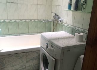 Продается 2-ком. квартира, 43 м2, Орехово-Зуево, улица Челюскинцев, 5