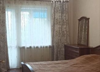 Продается трехкомнатная квартира, 71 м2, Ленинградская область, 1-й микрорайон, 8