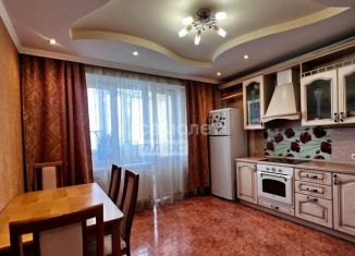 Продается 2-комнатная квартира, 76 м2, Ставропольский край, улица Матросова, 65Ак1