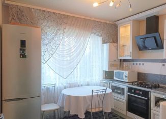 Продажа 4-ком. квартиры, 87.9 м2, Курск, проспект Хрущёва, 5