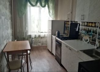 Сдается двухкомнатная квартира, 50 м2, Кыштым, улица Соплякова, 7