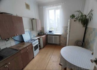 Продам 4-комнатную квартиру, 99 м2, Первоуральск, улица Ильича, 11А