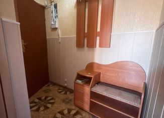 Сдаю в аренду 2-ком. квартиру, 44 м2, Севастополь, улица Героев Подводников, 14