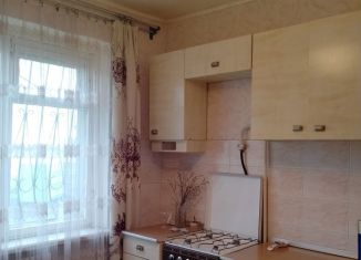 Продается 2-ком. квартира, 53 м2, Оренбург, улица Дружбы, 11/1