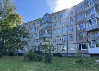 Продаю 2-ком. квартиру, 46 м2, Петрозаводск, Нойбранденбургская улица, 22, район Ключевая