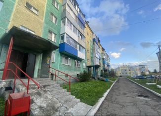 Продаю трехкомнатную квартиру, 63.5 м2, Калтан, Комсомольская улица, 3